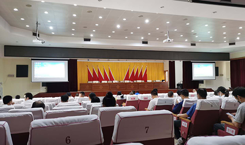 科瑞隆作為聚合物鋰電池安全生產廠家參加了由街道辦與社區舉辦的“企業安全生產集中提醒會”